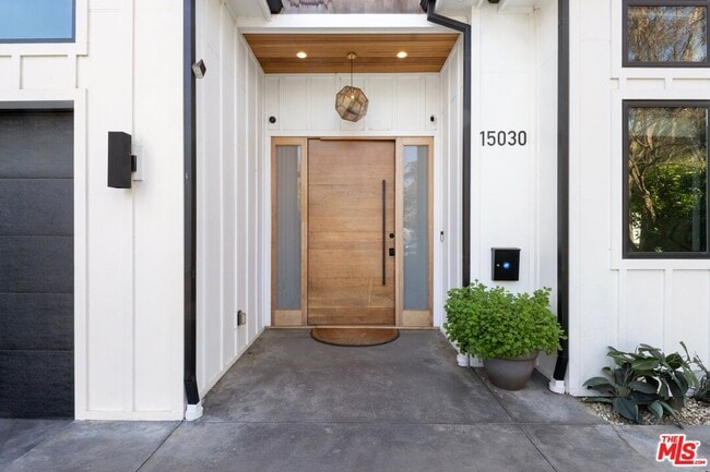 Photo - 15030 Hartsook St