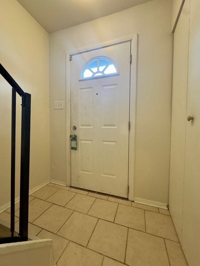 Photo - 1830 Eloise Ln