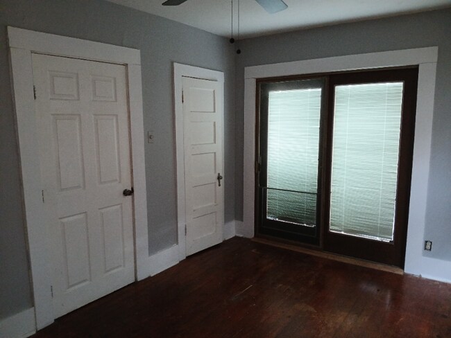 Photo - 113 E Mistletoe Unit Ground Floor