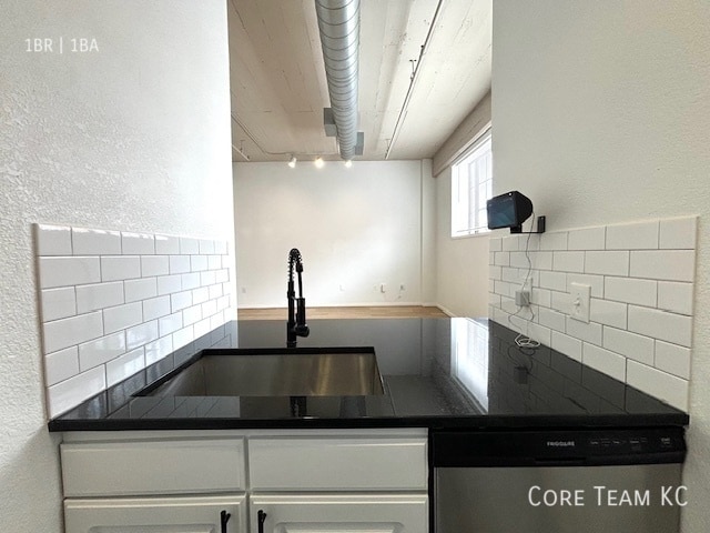 Photo - 320 W 7th St Unidad 209