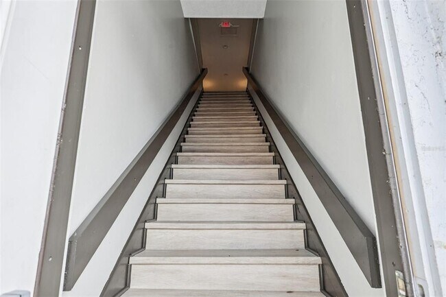 Photo - 801 W Montrose St Unidad C