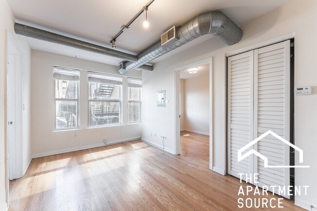 Photo - 2520 W Leland Ave Unit 2520 West Leland Ave