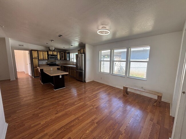 Photo - 1225 N Alessandro