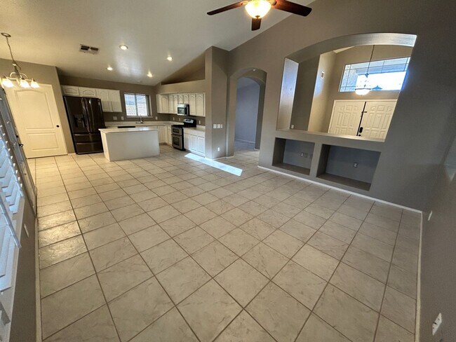 Photo - 3 Bed/ 2 Bath Home with Den in Arrowhead Ranch with Pool!