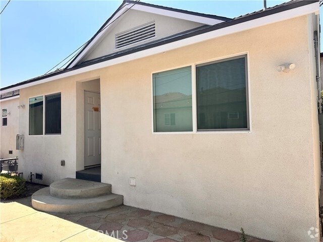 Building Photo - 1621 S Atlantic Blvd Rental
