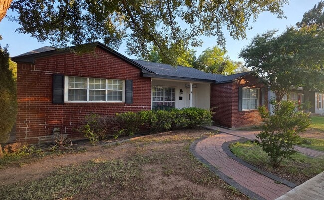 Building Photo - 3/3  For Lease - Tech Terrace Rental