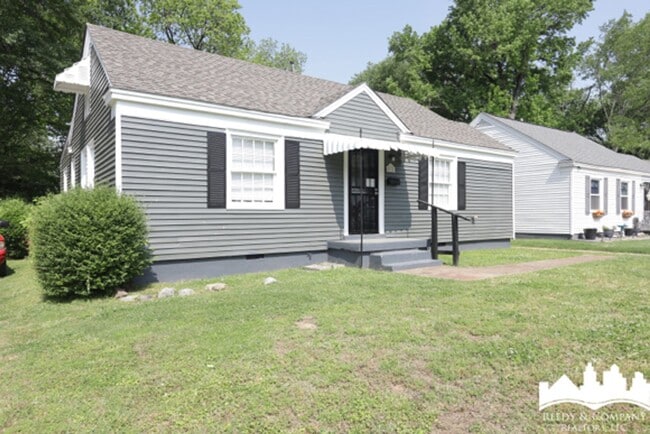 Photo - 871 Freeman St