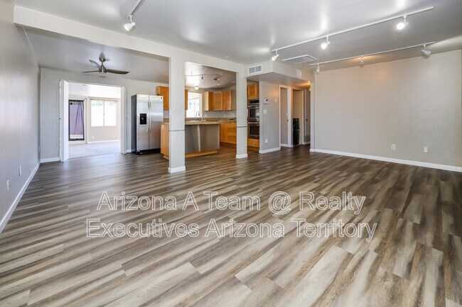 Photo - 3221 S Grady Ave