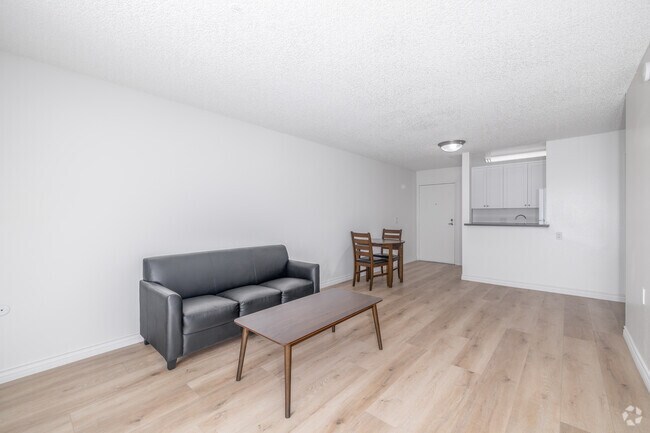 1BR, 1BA - 550SF - Living Room