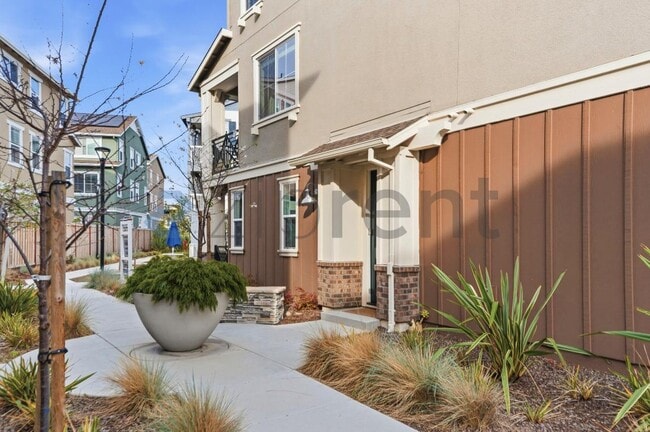 Photo - 37380 Watersail Way