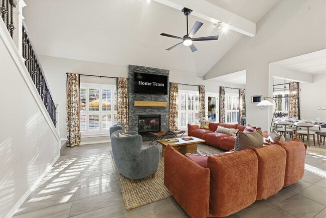 Building Photo - 12511 Chapel Bell St Unit ID1465400P