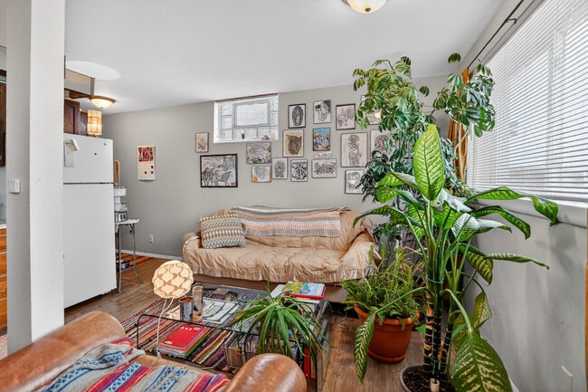 Photo - 203 S Main St