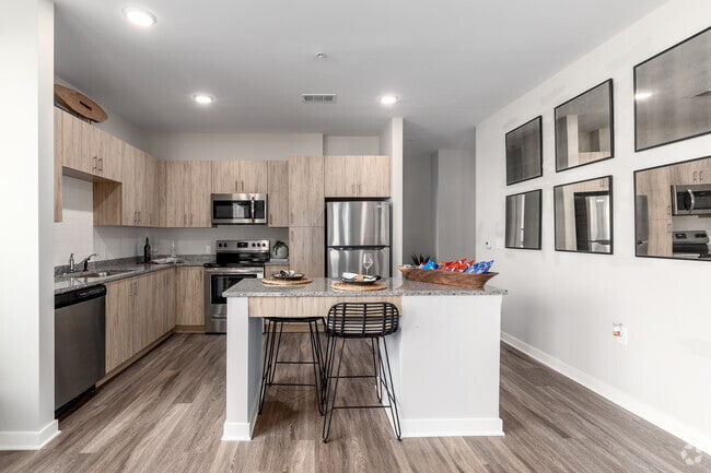 2BR, 2BA - 1,232 SF