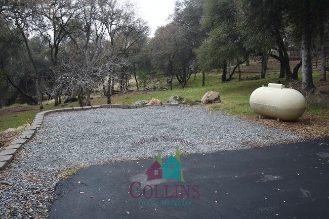 Photo - 2045 Ross Dr