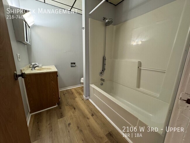 Photo - 2106 W 3rd St Unit Upper