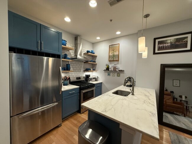Photo - 1854 Mintwood Pl NW Unidad #1