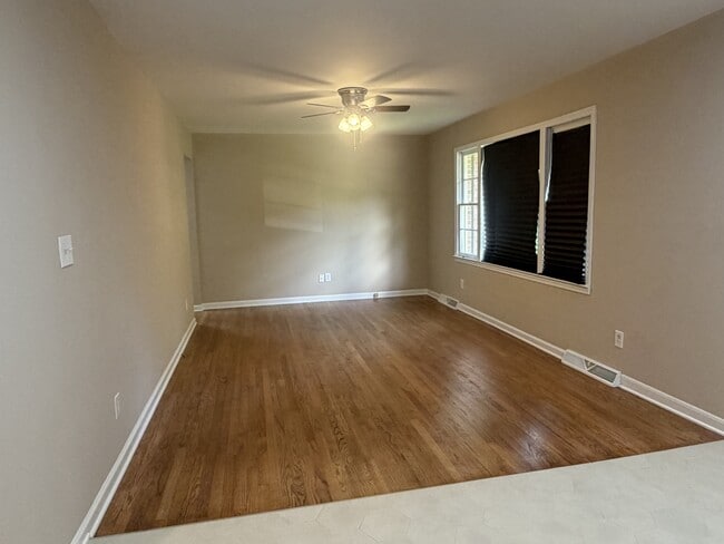 Photo - 120 Pinewood Dr
