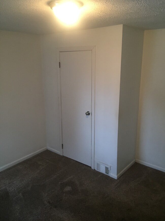 Photo - 496 Blossom Rd