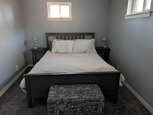 Building Photo - 1324 Jean Way Unit East Bedroom