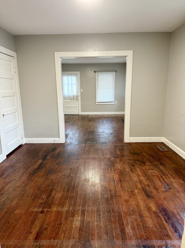 Photo - 906 Cherokee St