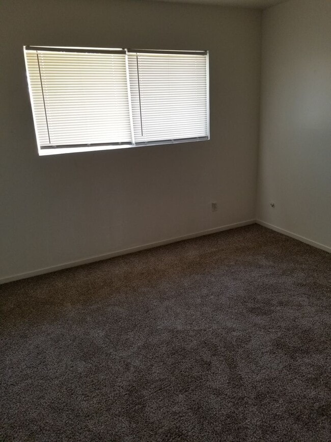 Photo - 3 Bedroom 2 Bathroom Home for Rent in Hanford