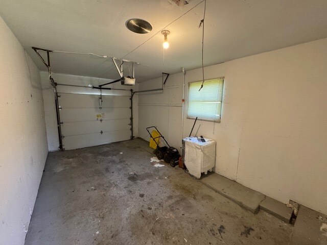 Photo - 1123 Cedar Ln