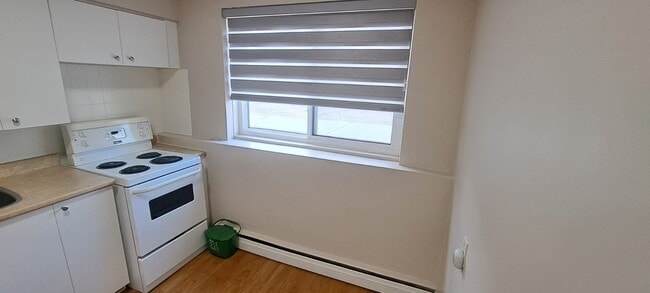 Photo - 10734-108 108 St NW Unit 9