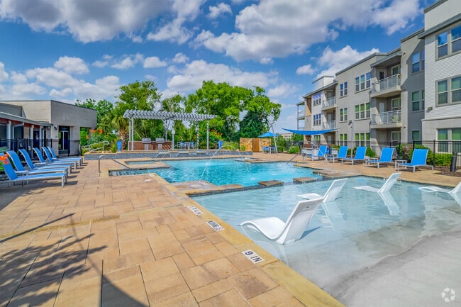 Building Photo - The Landings at Brooks City-Base Rental