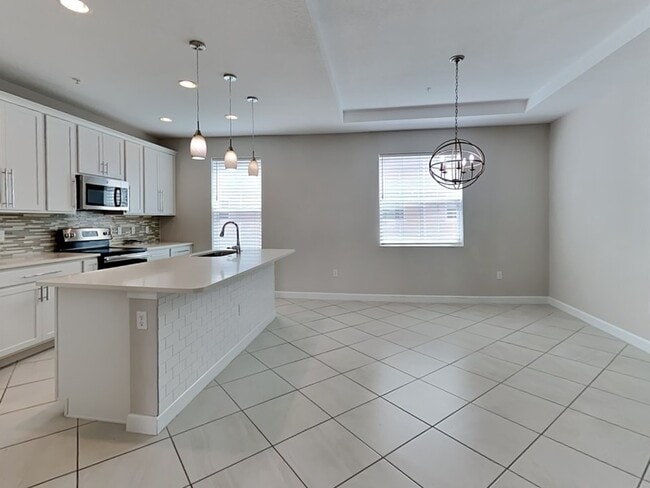 Photo - 895 Brutus Terrace