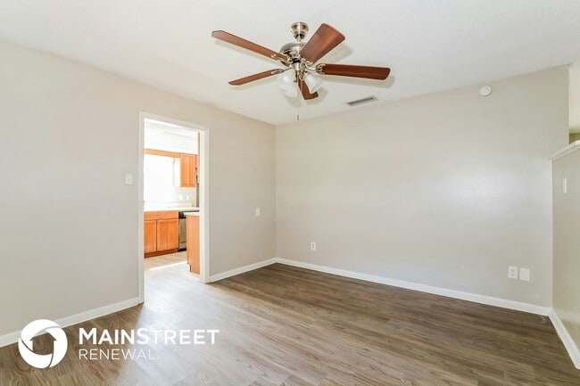 Photo - 3074 Riverbrook Dr