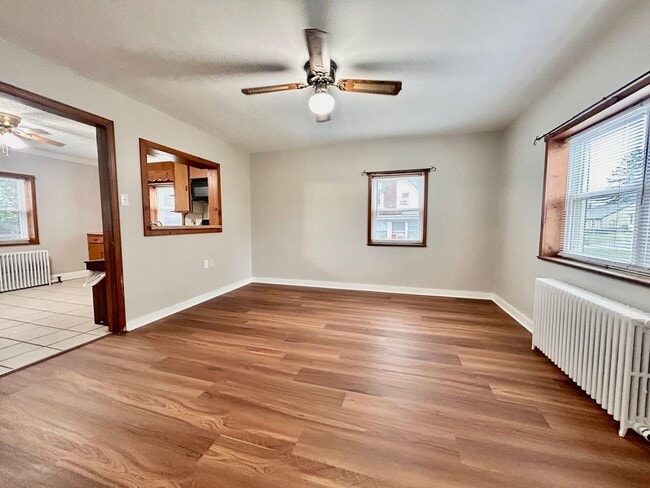 Photo - Spacious 3-Bedroom 1.5 Bath Home For Rent ...