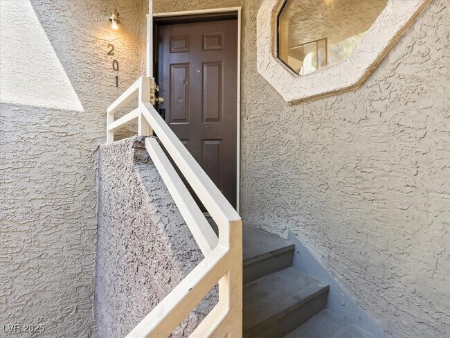 Photo - 5052 S Rainbow Blvd Unidad 201
