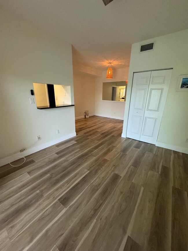 Photo - 641 Cypress Lake Blvd Unidad I18 Rental