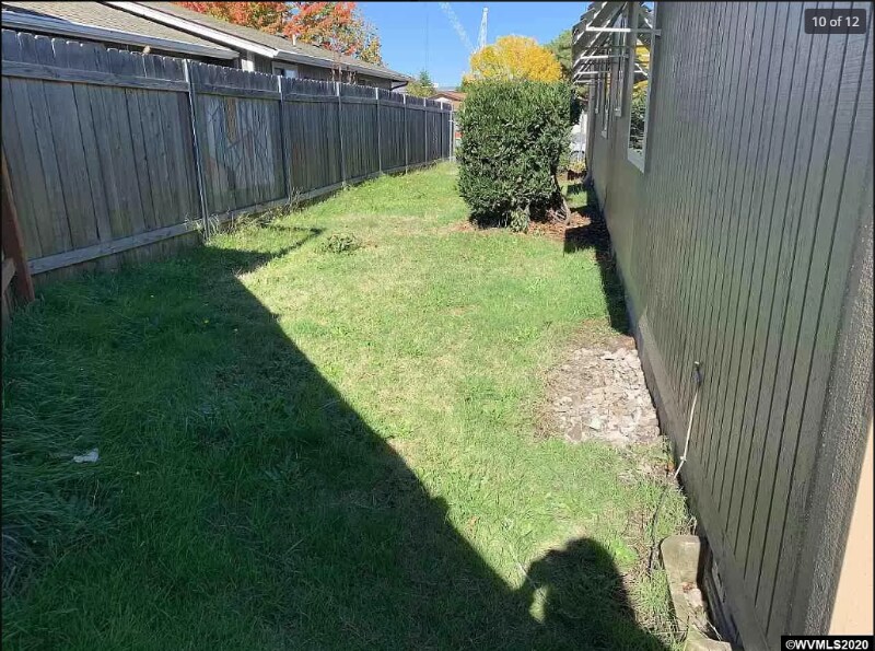 Photo - 1660 Salishan St SE