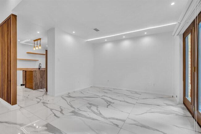 Photo - 41 Hickory Oak Dr