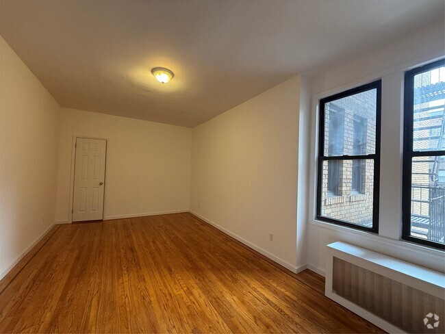 Building Photo - 43-30 46th St Unit 4N Rental