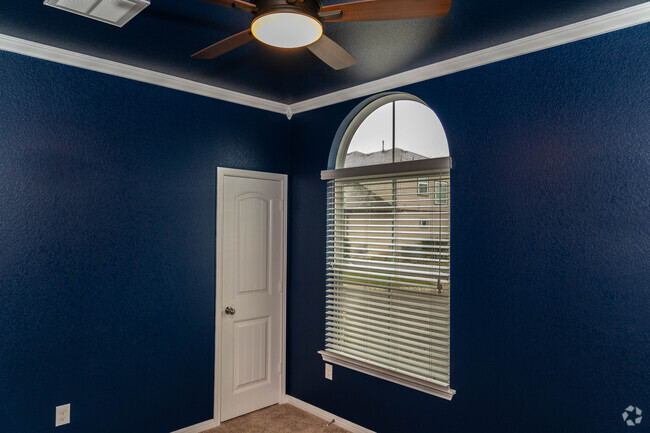Building Photo - 13700 Sage Grouse Dr Unit #402 Rental