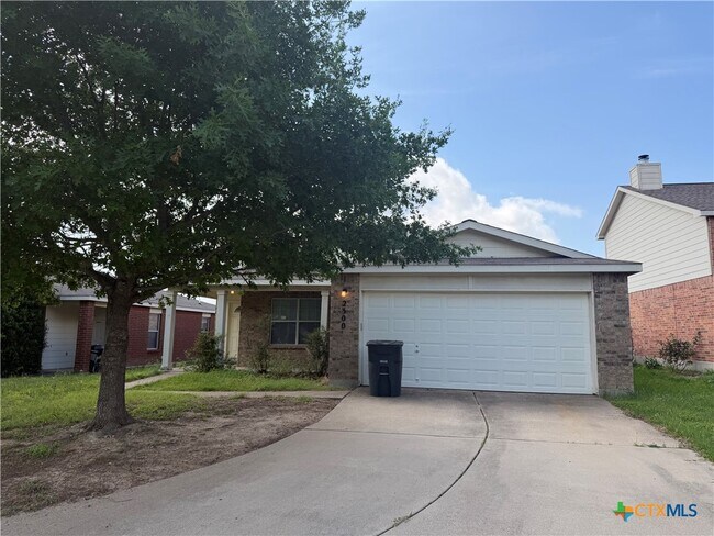 2300 Maedell Dr