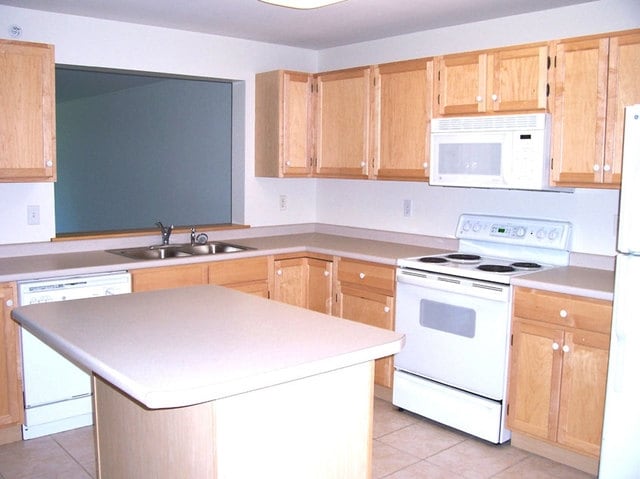 Photo - Claire Pointe Condomniums