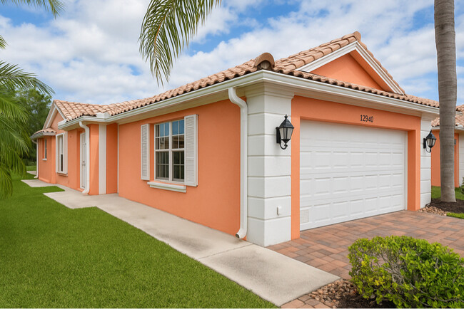 Photo - 12040 SW Elsinore Dr House