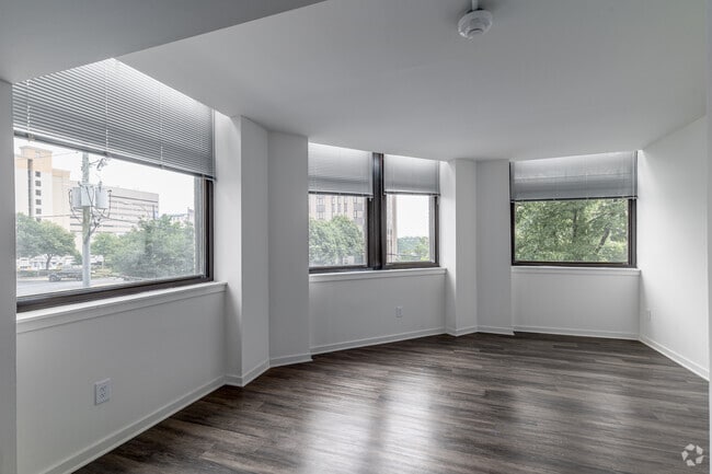 2 HAB 1,5 BA - 1162SF - Sala de estar - The Saville