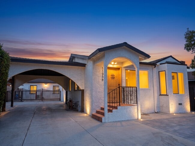 Building Photo - Acala Ave