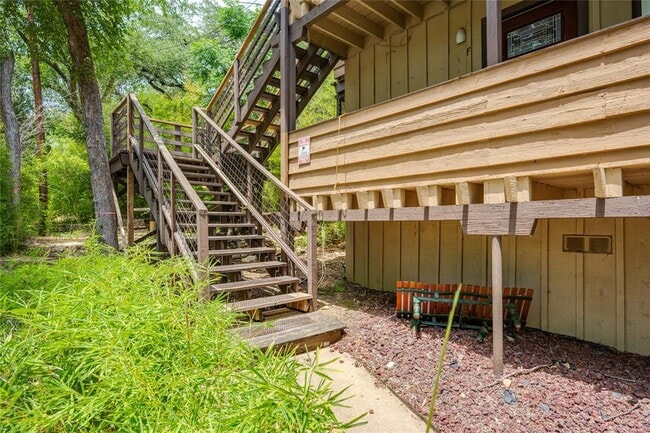 Photo - 1511 Shoal Creek Blvd Townhome