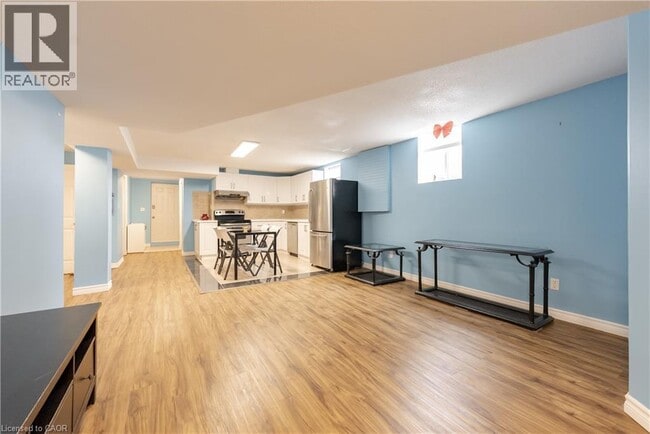 Photo - 263 Hepburn Crescent