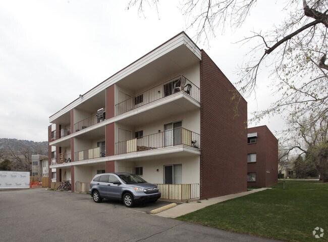 Cedar Manor - Cedar Manor Apartments