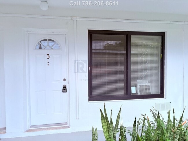 Building Photo - Charming 1BR/1BA Apartment in Miami Beach - Pets OK, No HOA, Fast Approval!
