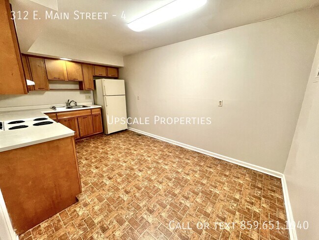 312 E Main St Unit 4
