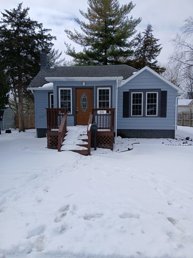 Building Photo - 214 Goodrich St