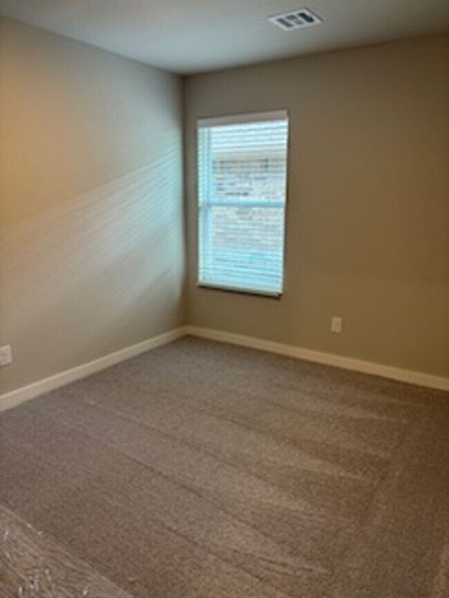 Photo - Newly Built!