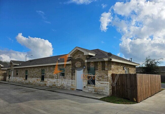 5600 Nightingale Ave Unit 3